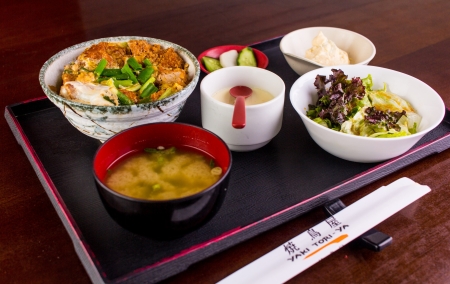 チキンカツ丼